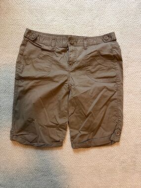 Calvin Klein Women's Tan Shorts - medium